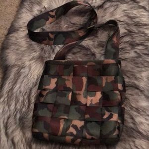 Harvey’s Seatbelt Bag - Camo